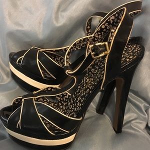 NWOT Jessica Simpson heels
